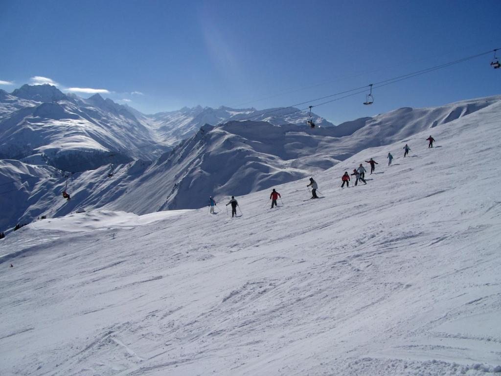 Hotel Pez Ault Disentis Exterior foto